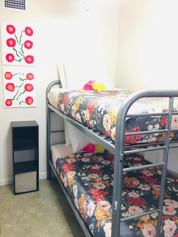 Zen Women'S Hostel Форт Лодърдейл Екстериор снимка